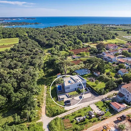 Pinus - Private Pool, Jacuzzi, Game *