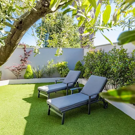 Villa Pinus - Private Pool, Jacuzzi, Game *